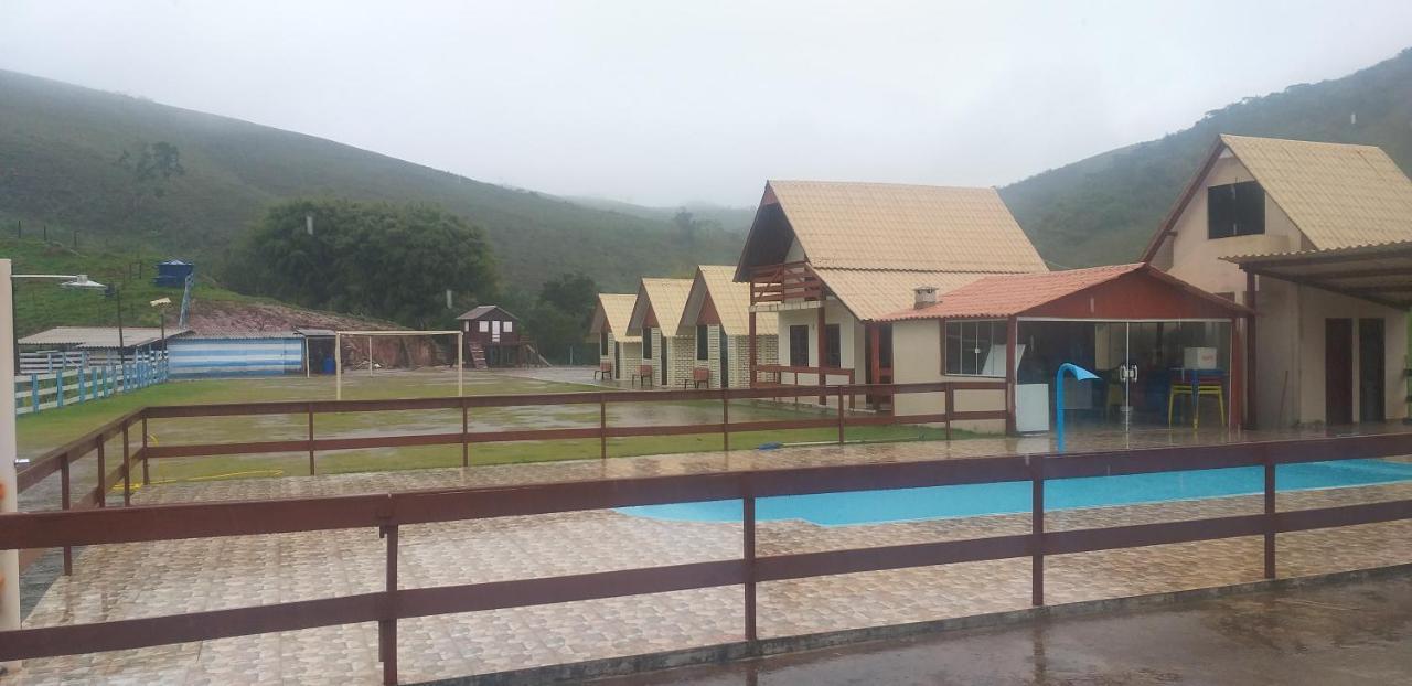 Pousada Recanto Feliz Carvalhos Mg エクステリア 写真