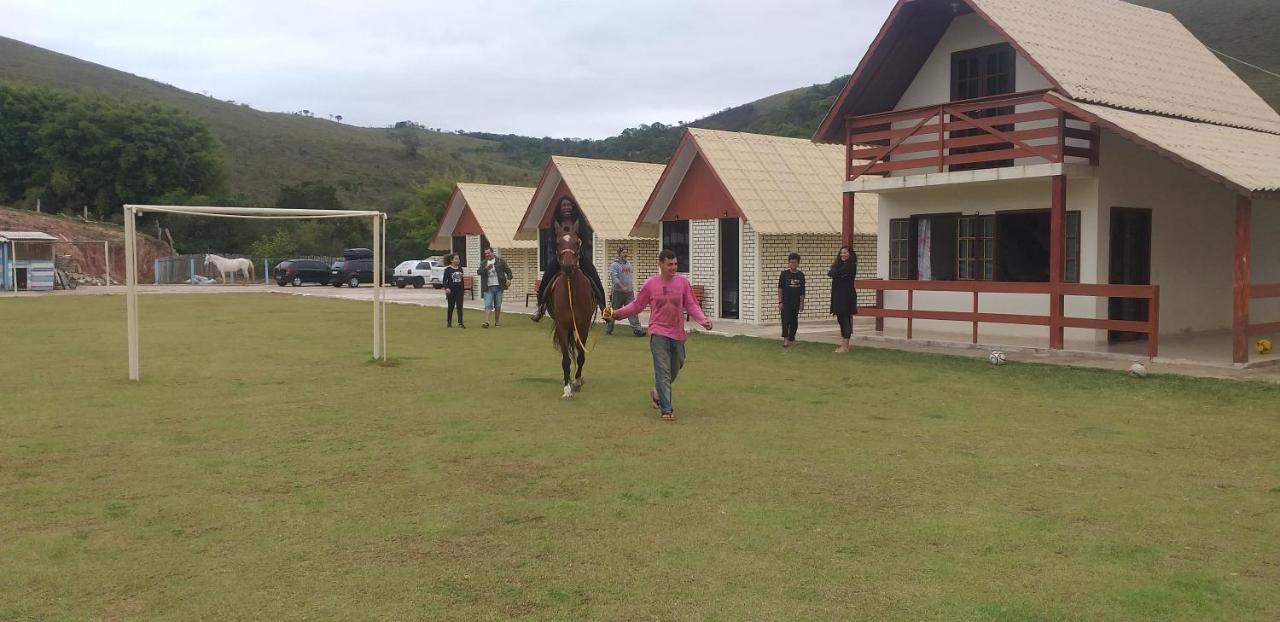 Pousada Recanto Feliz Carvalhos Mg エクステリア 写真